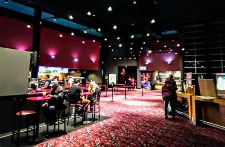 AMC Quarry Cinemas 14 Hodgkins: Your Ultimate Movie Destination