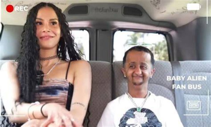 Baby Alien Fan Bus Video: A Comprehensive Exploration