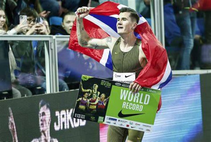Breaking the Men's World Record Mile: The Ultimate Journey