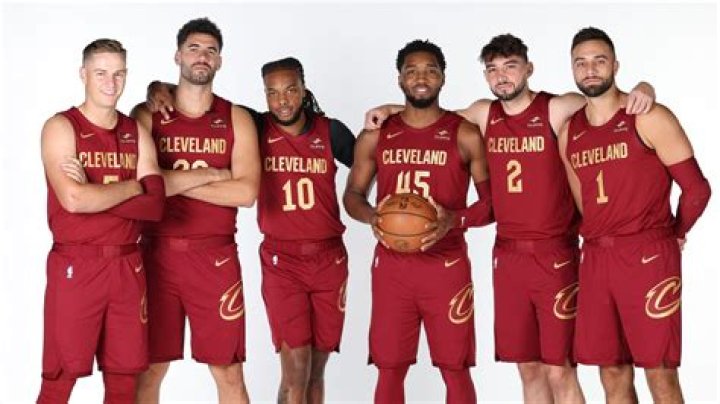 Cavaliers: The Ultimate Guide to the Team That's Taking the NBA by Storm