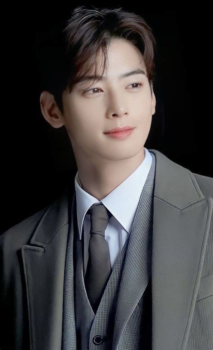 Cha Enwoo: A Rising Star in the K-Pop Industry