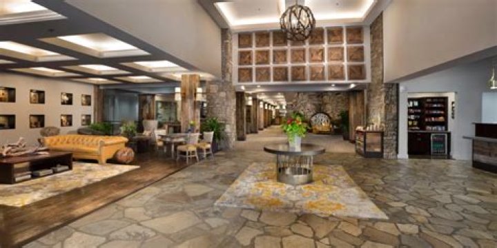 Crowne Plaza Resort Asheville: Your Ultimate Escape in North Carolina