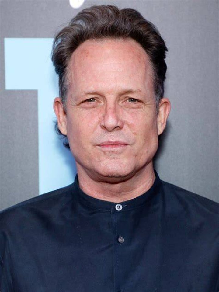 Dean Winters on 30 Rock: A Comprehensive Exploration of His Role and Legacy