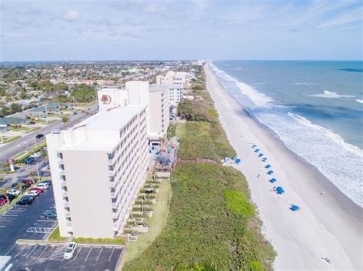 Discover the Luxury and Comfort of DoubleTree Suites by Hilton Melbourne Beach