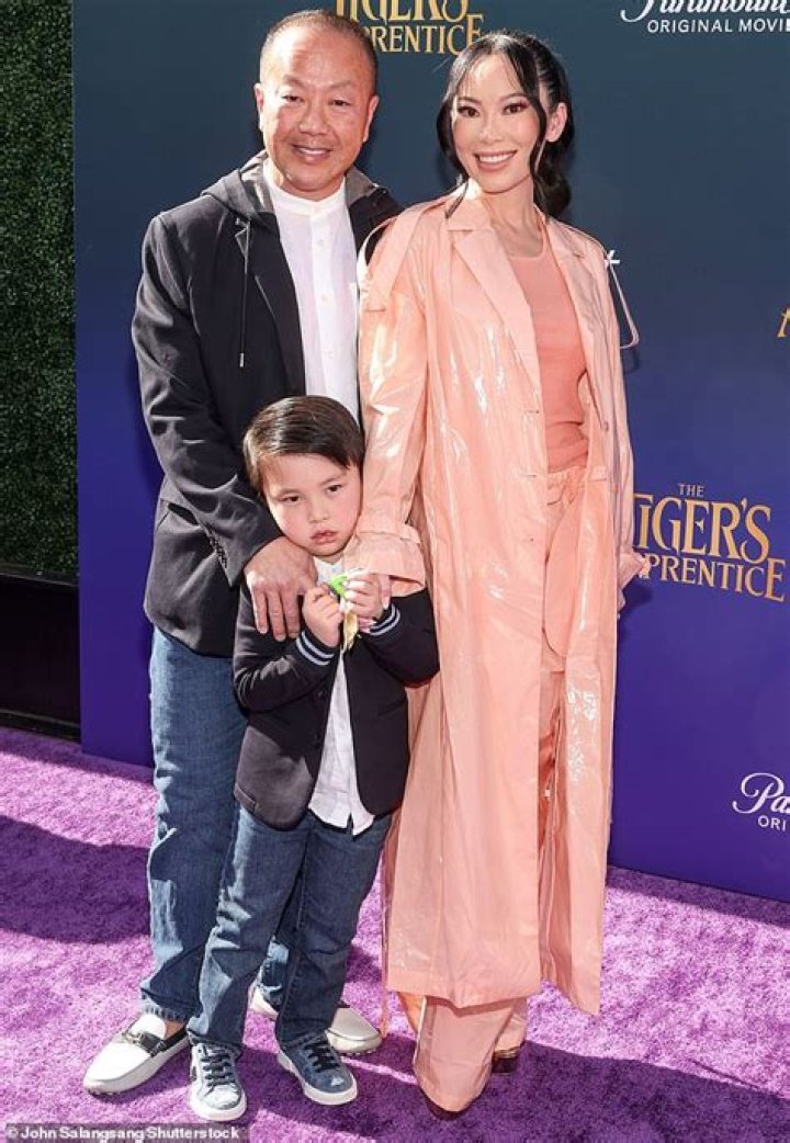 Does Sandra Oh Have a Partner? Unveiling Her Relationship Status and Personal Life