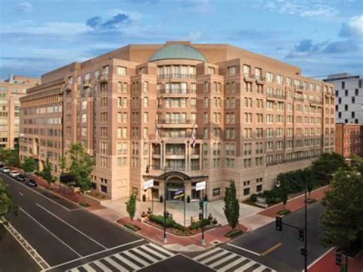 Experience the Comfort and Convenience of Hampton Inn Georgetown Washington DC