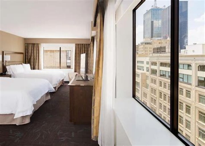 Hampton Innuites Dallas Downtown: The Ultimate Guide to Your Perfect Stay