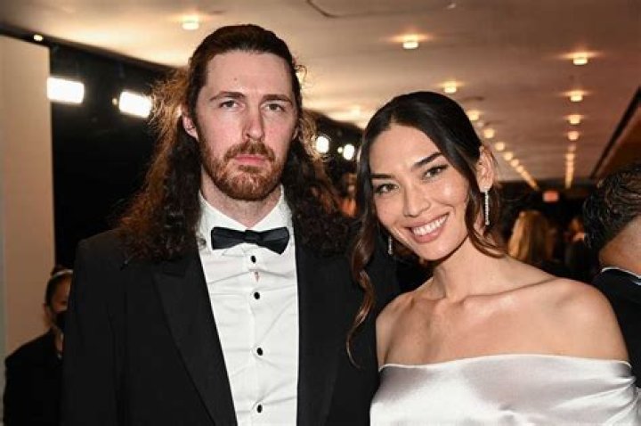 Hozier Relationships: A Deep Dive into the Love Life and Connections of the Renowned Artist
