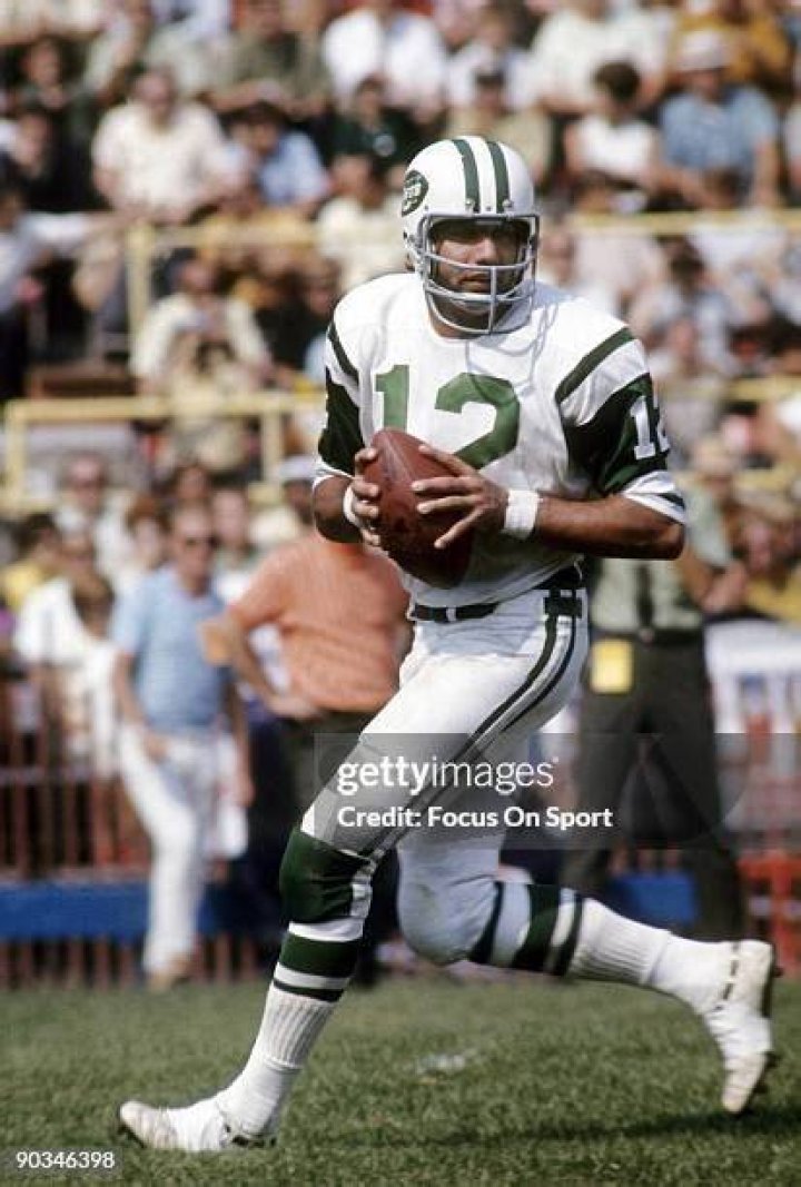 Joe Namath: The Legendary Quarterback Who Redefined Football