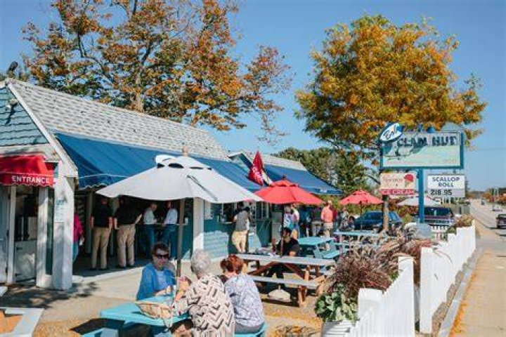 Kittery Maine Bob's Clam Hut: A Seafood Paradise on the Coast