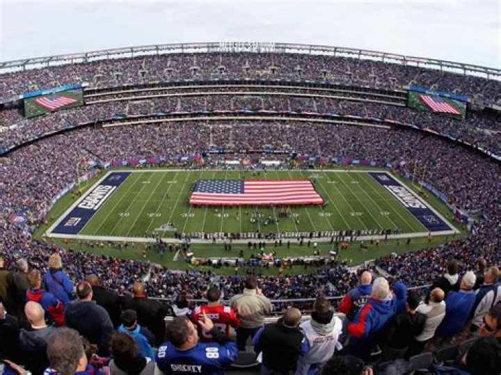 Largest NFL Stadiums: Discover the Most Iconic Venues in American Football