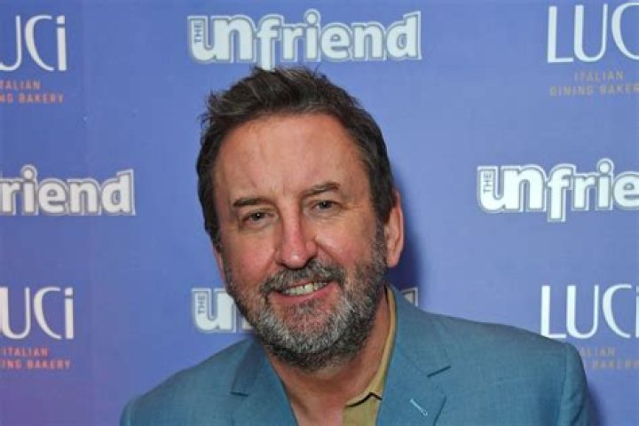 Lee Mack: The Ultimate Guide to the Iconic Comedian