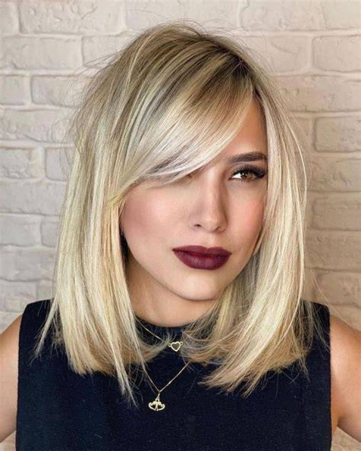 Long Bob with Side-Swept Fringe: The Ultimate Guide to Elevate Your Style