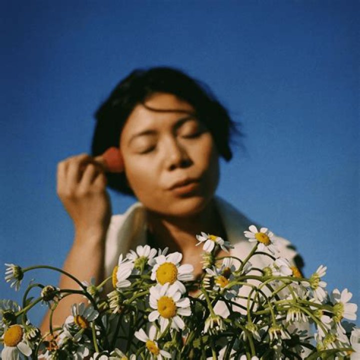 Lotti Dottie: The Rising Star of Modern Music