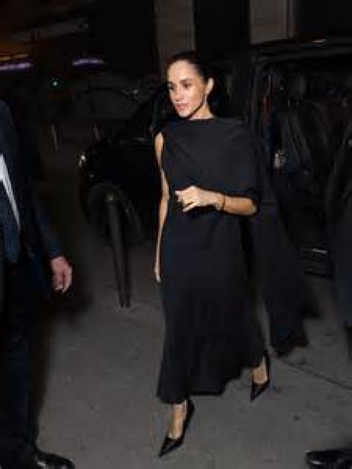 Meghan Markle Wears Incarlet Re-Enactment of Carolina Herrera Gown: A Royal Fashion Statement