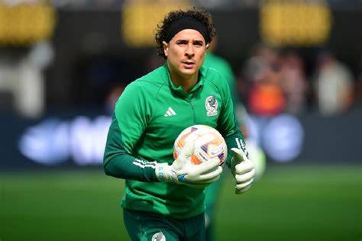 Memo Ochoa: A Journey Through the Life and Achievements of Mexico's Legendary Goalkeeper