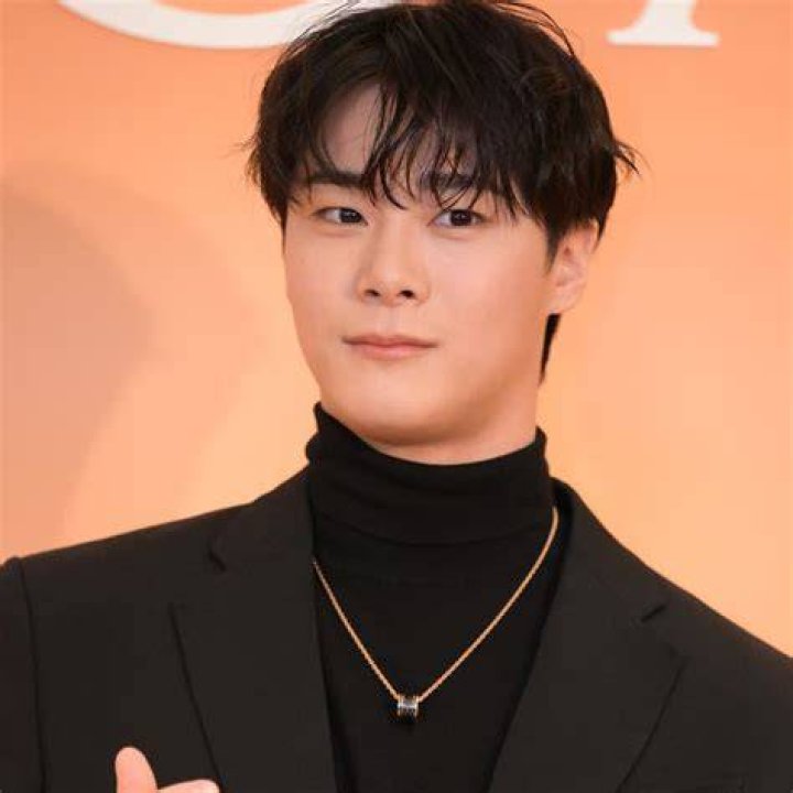 Moon Bin: The Rising Star in the K-Pop Industry