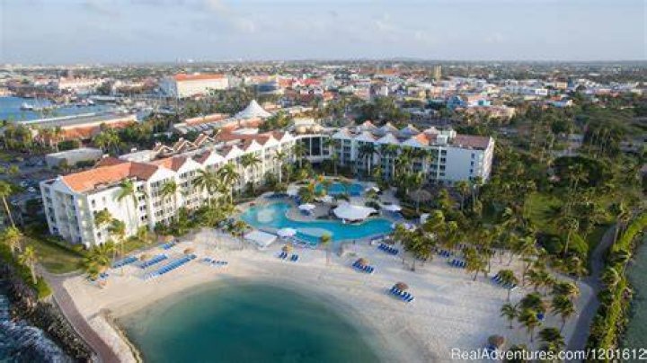 Renaissance Aruba Resort &amp; Casino: A Premier Caribbean Getaway