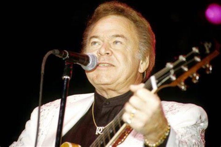 Roy Clark: The Legendary Singer and Multi-Instrumentalist