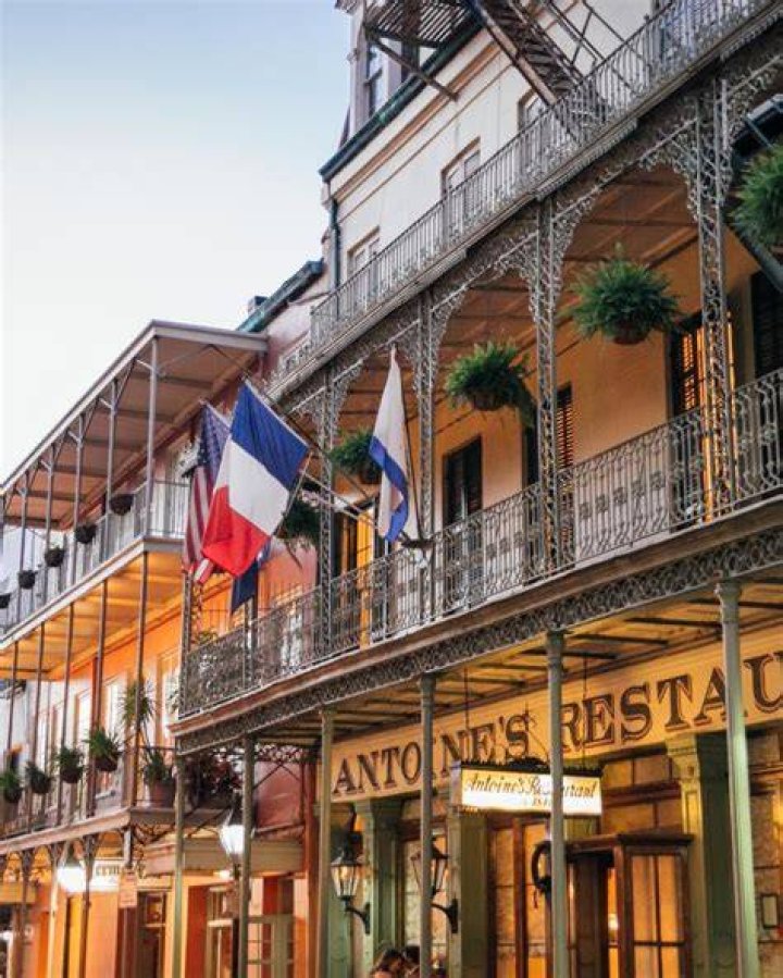 Royal Cafe New Orleans: A Timeless Experience in the Heart of the French Quarter