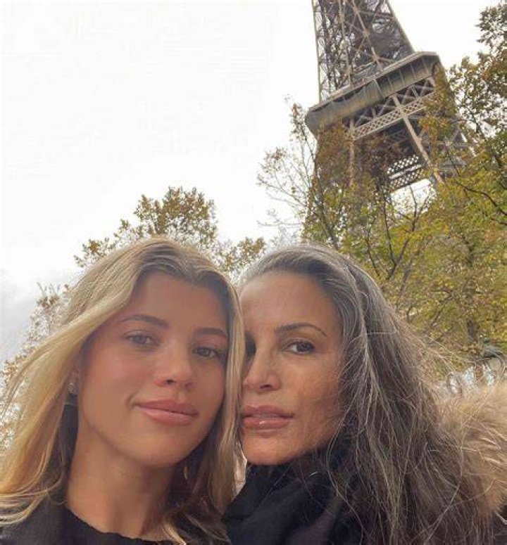 Sophia Richie Mother: A Comprehensive Look Into Her Life, Influence, and Legacy