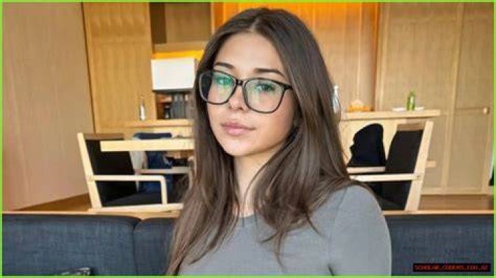 Sophie Ra�n Erome: Unveiling the Rise of a Digital Sensation