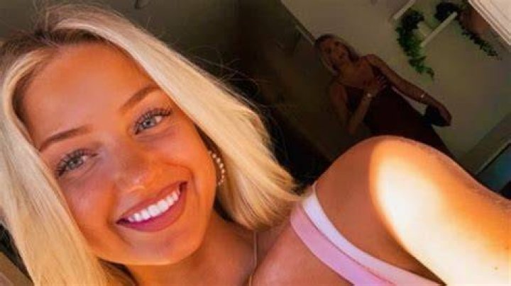 Sydney Thomas Nudes: A Comprehensive Look at the Misleading Headlines and the Truth Behind Them