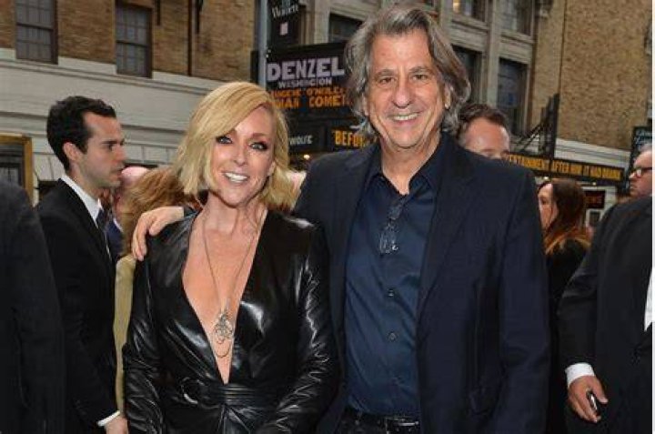 Unraveling the Mystique of Jane Krakowski's Dating Life