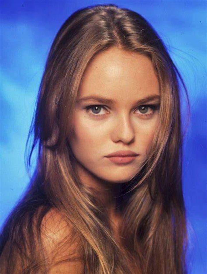 Vanessa Paradis Younger: A Closer Look at Her Early Life and Career