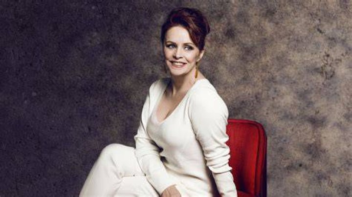 What Does Sheena Easton Look Like Now? Discover the Timeless Beauty