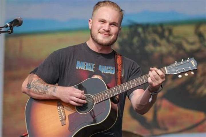 Zach Bryan: A Rising Star in the Music Industry